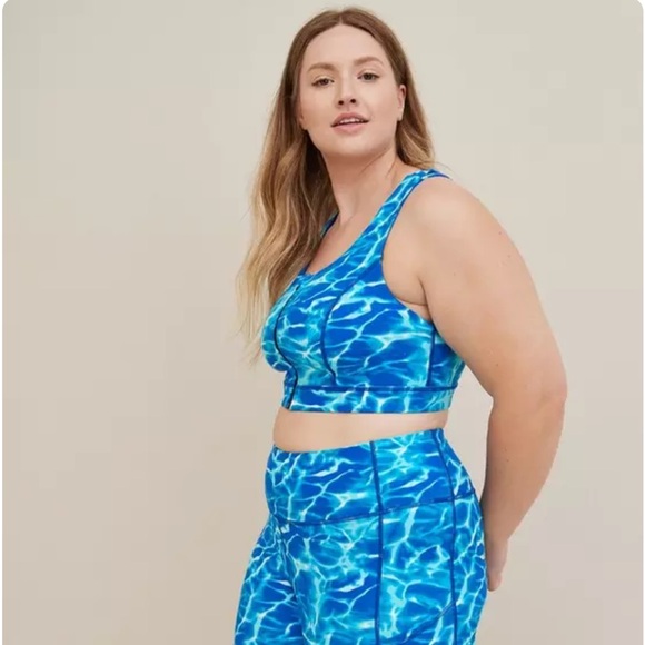 Torrid Low Impact Zip Front Strappy Workout Bra BNWT Size 2 - Picture 6 of 9